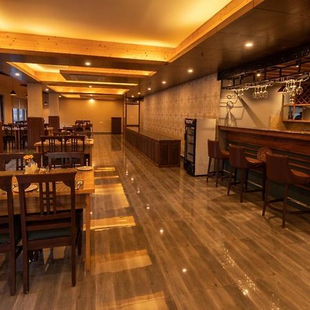 Aloka Resort Manāli Екстериор снимка
