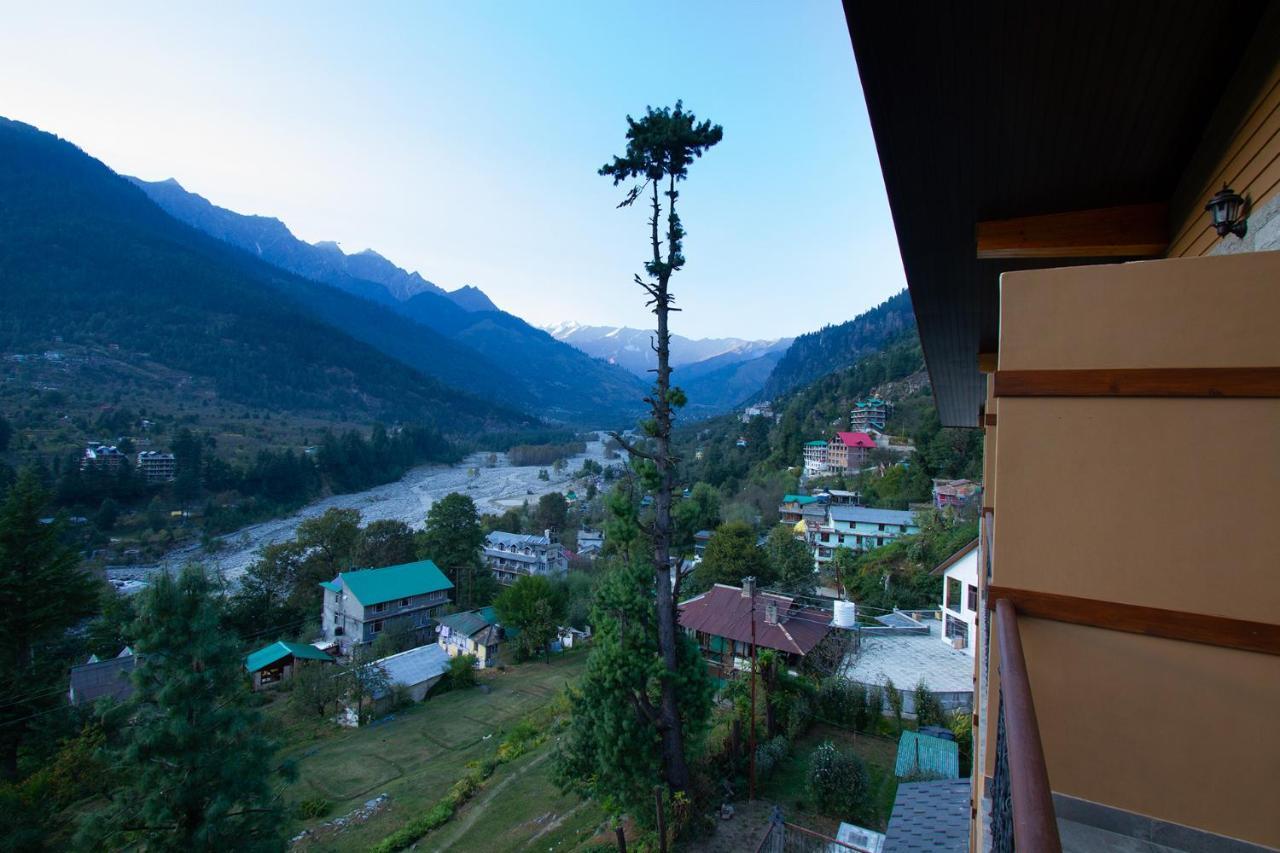 Aloka Resort Manāli Екстериор снимка